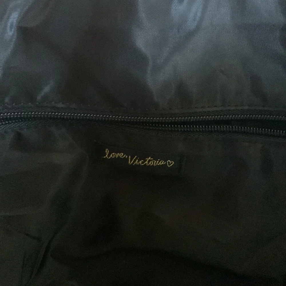 Victoria’s Secret black tote bag with metal stud detail and chain accent - Picture 8 of 8
